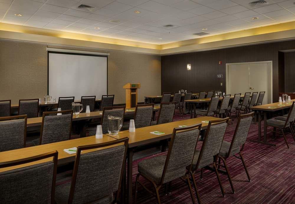 Courtyard By Marriott New Haven Orange