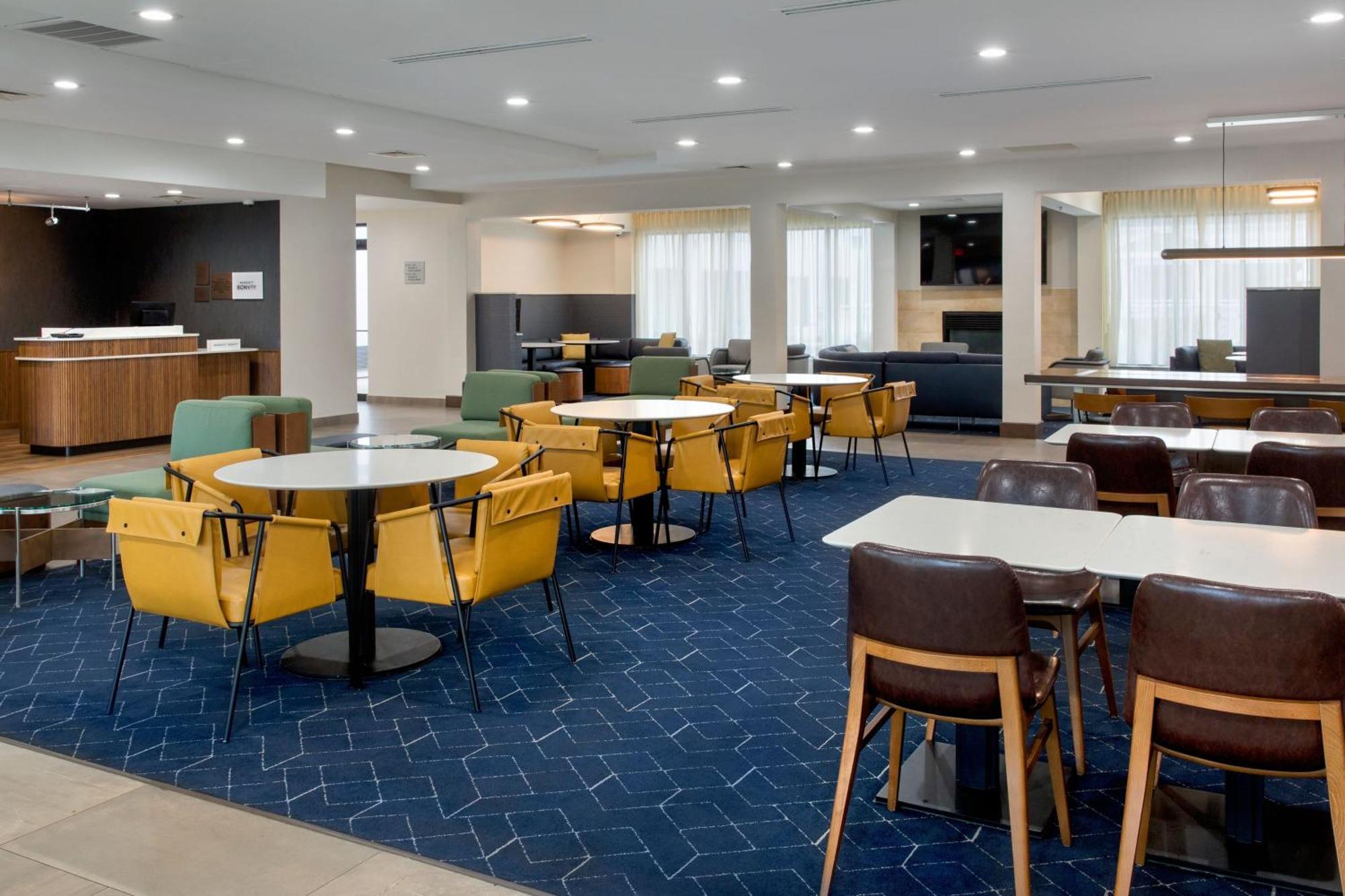 Courtyard By Marriott New Haven 2* Orange