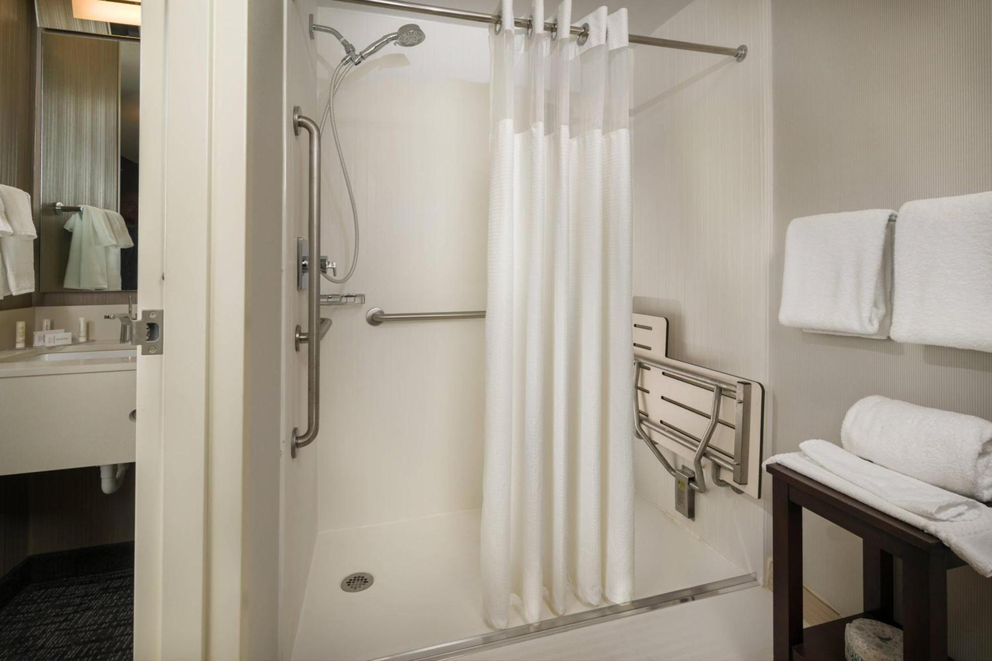 Hotel Courtyard By Marriott New Haven