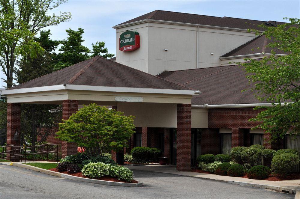 Courtyard By Marriott New Haven Hotel Orange