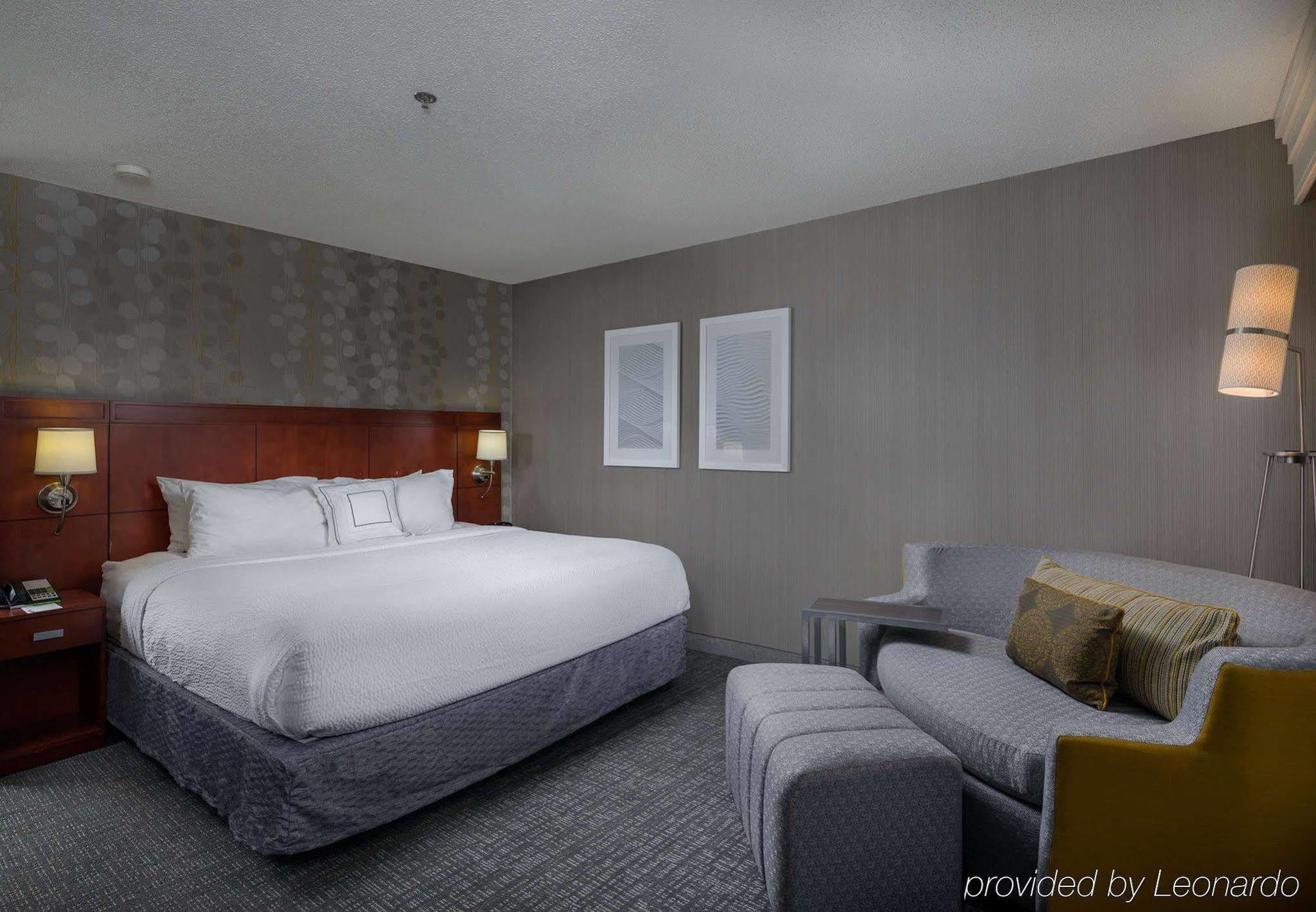 Courtyard By Marriott New Haven 2*
