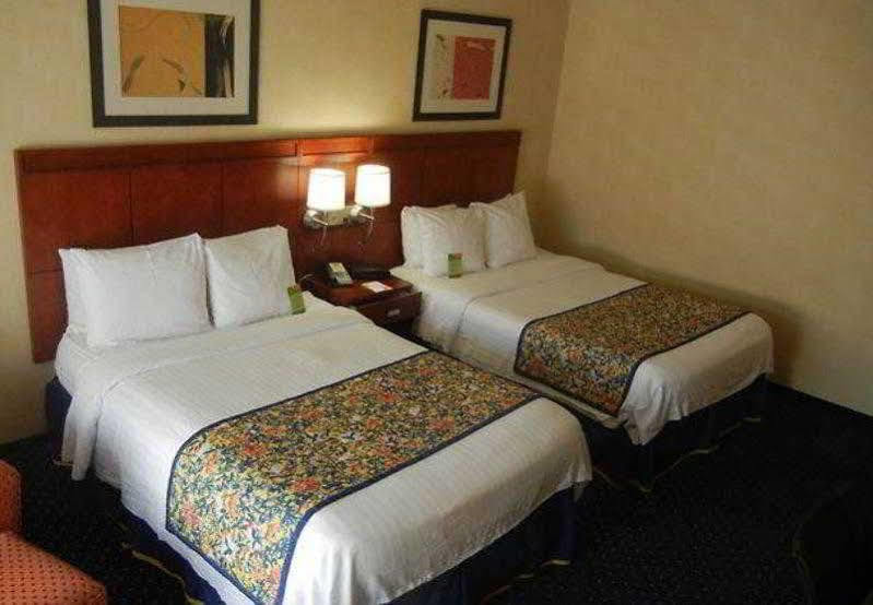 Courtyard By Marriott New Haven Orange