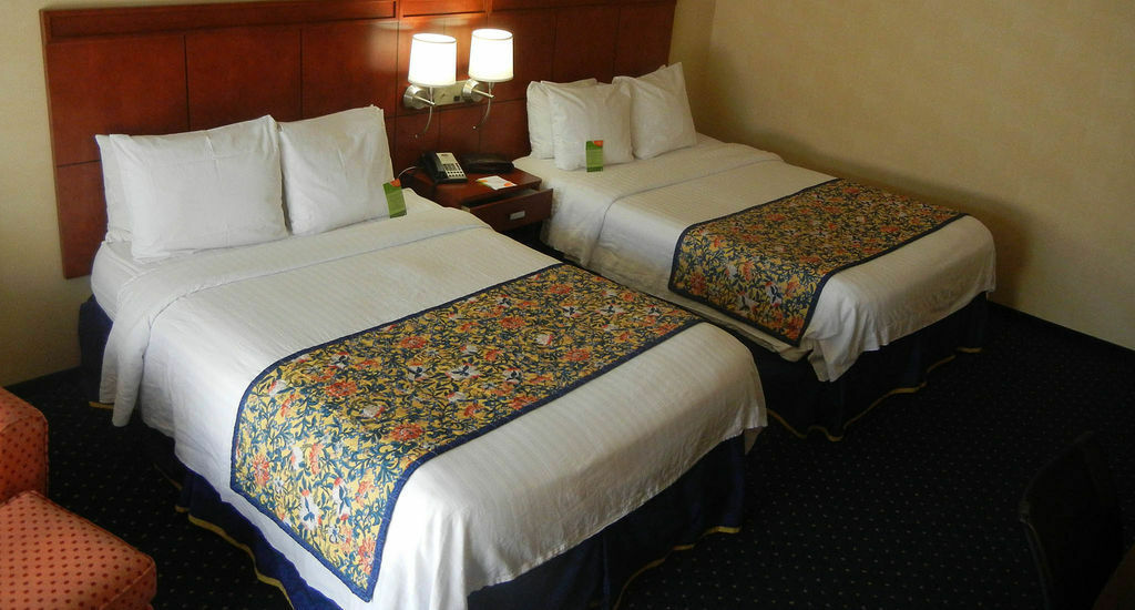 Courtyard By Marriott New Haven Hotel Orange